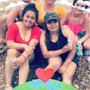 Meet your Posher, Victoria